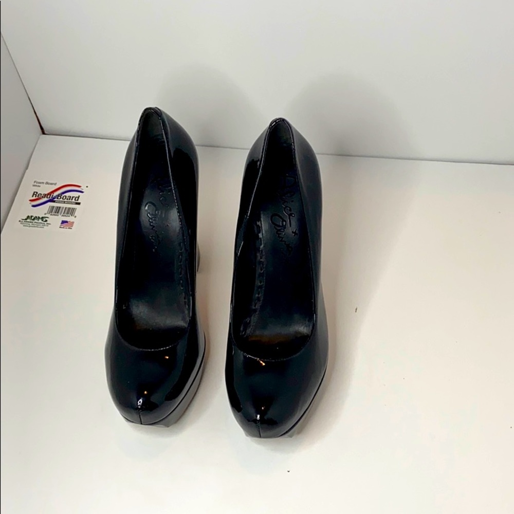 Ladies shoes